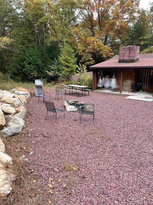 Cozy Log Cabin In Jim Thorpe Exterior photo