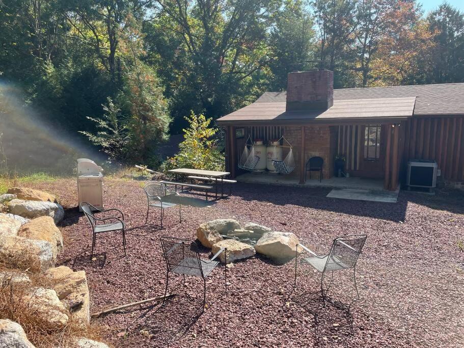 Cozy Log Cabin In Jim Thorpe Exterior photo